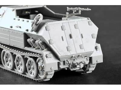 Sd.Kfz.8 Gepanzerte 12t - image 9