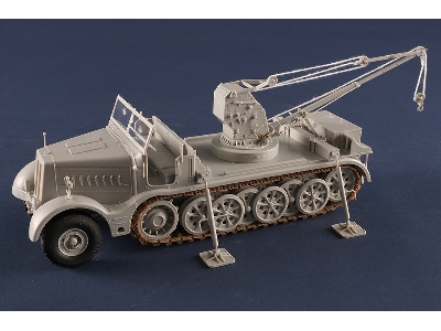 Schwerer Zugkraftwagen 18 T With 6 T Billstein-crane - Sd.Kfz.9/1 - image 7