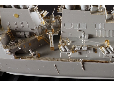 Uss Donald Cook (Ddg-75) - Arleigh Burke Class (Flight Ii) Destroyer - image 3