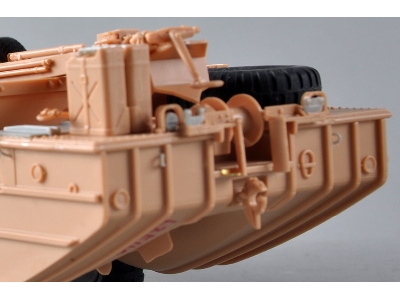 Gmc Dukw-353 With 105mm Howitzer - image 16