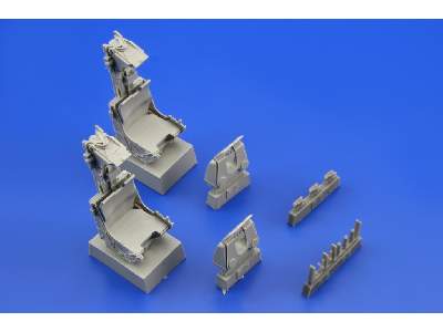 F-4C/ D/E/ F/G seat 1/32 - Tamiya - image 9