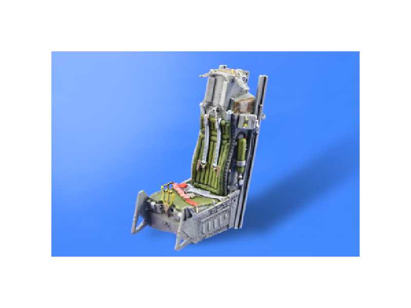 F-16 early seat 1/48 - Tamiya - image 1 F-16 early seat 1/48 - Tamiya - image 1