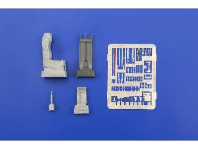 F-16 early seat 1/48 - Tamiya - image 9