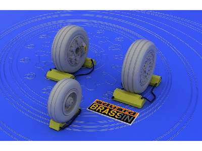 F-16 early wheels 1/48 - Kinetic - image 3