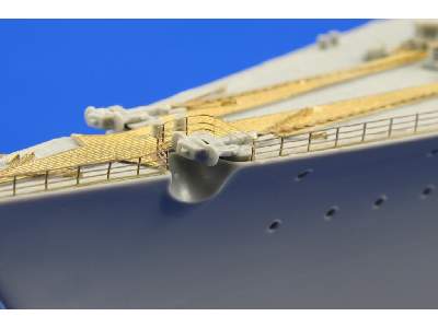 Bismark railings and turrets 1/350 - Revell - image 4