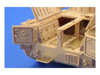 BMP-3 MICV early 1/35 - Trumpeter - image 12