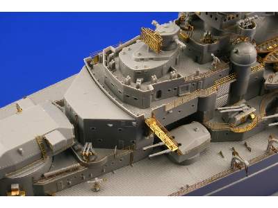 Bismarck 1/350 - Revell - image 13