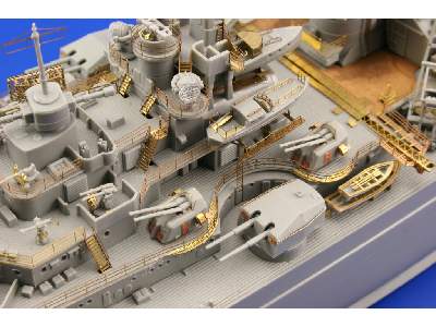 Bismarck 1/350 - Revell - image 23