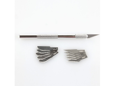 Aluminium Scalpel With Fine-pointed Blade - image 1