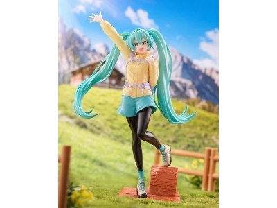 Hatsune Miku Holiday Memories - Mountain Climbing - image 3