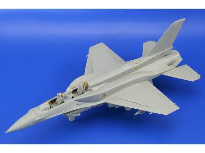 F-16I SUFA S. A. 1/48 - Kinetic - image 2