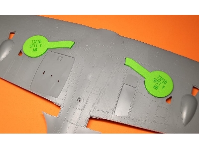 Supermarine Spitfire Mk.Vb - Wheel Bay Plugs (For Hobby Boss Kits) - image 2