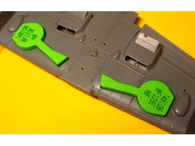 Messerschmitt Bf-109 E - Wheel Bay Plugs (For Hobby Boss Kits) - image 2