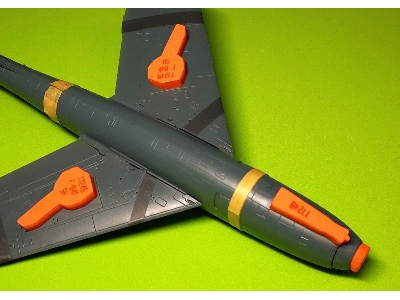 Republic F-84 F Thunderstreak - Wheel Bay Plugs (For Special Hobby Kits)) - image 2
