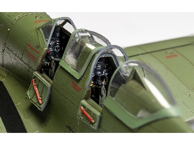 Supermarine Spitfire Tr.9 - image 3