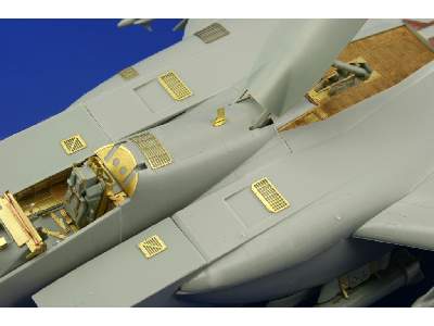 F-15E exterior 1/48 - Academy Minicraft - image 10