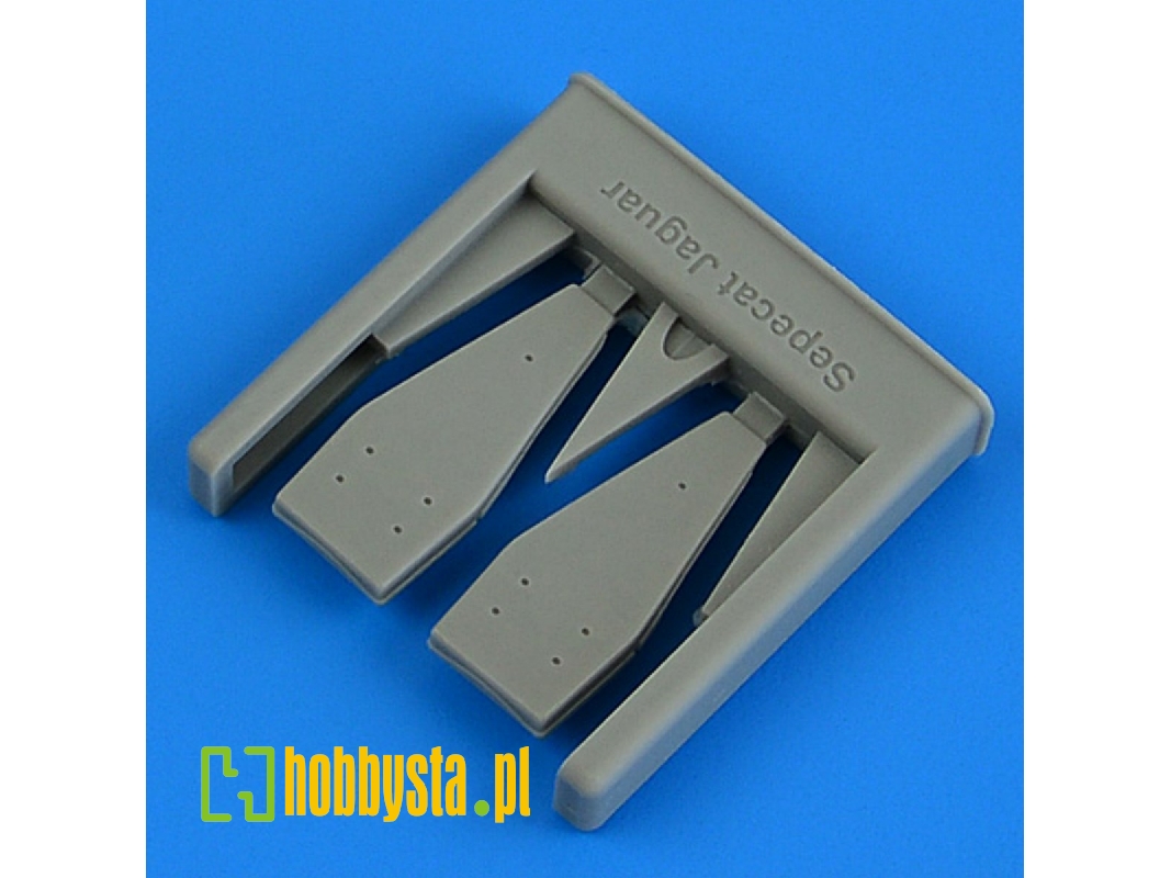 Sepecat Jaguar Gr.1/Gr.1a - Bases For Chaff And Flare Dispensers Airfix - image 1