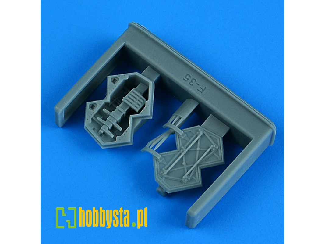 Lockheed Martin F-35 A/B/C Lightning Ii - Ladder Closed Tamiya - image 1 Lockheed Martin F-35 A/B/C Lightning Ii - Ladder Closed Tamiya - image 1