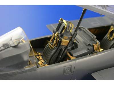 F-15E interior S. A. 1/32 - Tamiya - image 6