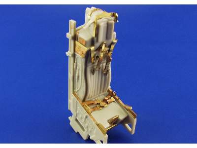 F-15C ejection seat 1/32 - Tamiya - image 2