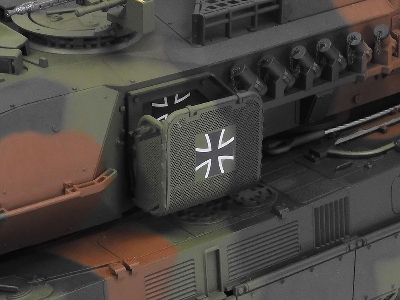 German Main Battle Tank Leopard 2 A7v Full-option Kit - image 3