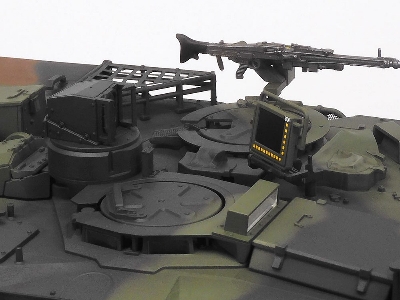 German Main Battle Tank Leopard 2 A7v Full-option Kit - image 4