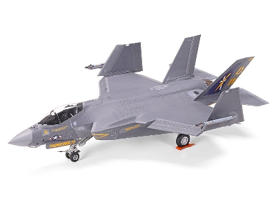 Lockheed Martin F-35 C Lightning Ii - image 2