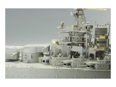 USS ARIZONA - PART I.  1/200 - Trumpeter - image 52