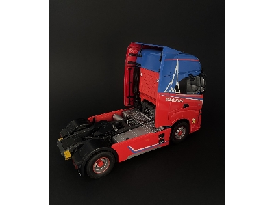 Iveco S-WAY - image 27