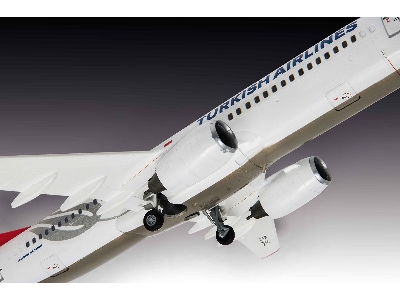 Boeing 737-800 'turkish Airlines' - image 4
