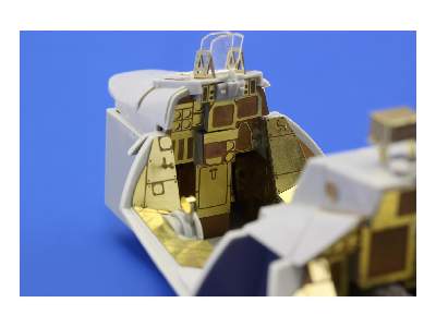 F-14D interior S. A. 1/32 - Trumpeter - image 17
