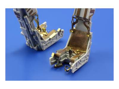 F-14D seatbelts 1/32 - Trumpeter - image 4