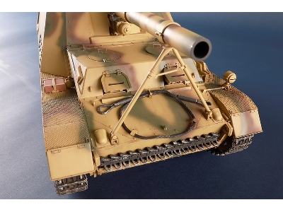 German Sd.Kfz.165 Hummel (Late Production) - image 13