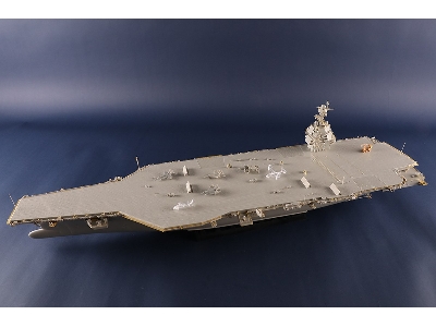 Uss Gerald R. Ford Cvn-78 - image 16