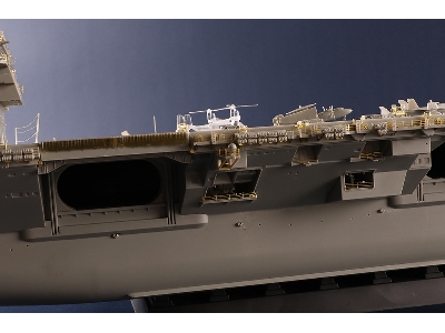 Uss Gerald R. Ford Cvn-78 - image 20