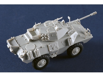 Lav-150 Commando Afv W/ Cockerill 90mm Gun - image 5