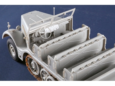 Schwerer Zugkraftwagen 18 T Sd.Kfz.9 Artillery Version - image 8