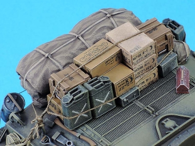 Sherman M4a3 Engine Deck Stowage Set - image 1