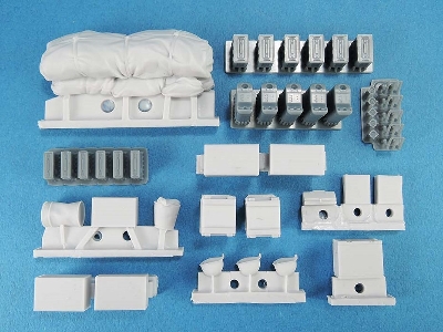Sherman M4a3 Engine Deck Stowage Set - image 3