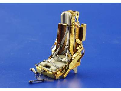 F-105 ejection seat 1/32 - image 8