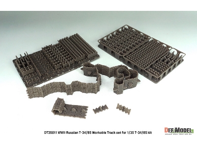 Russian T-34/85 - Workable Track Set - image 4