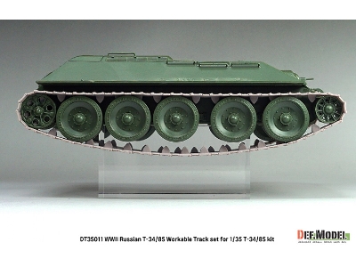 Russian T-34/85 - Workable Track Set - image 8