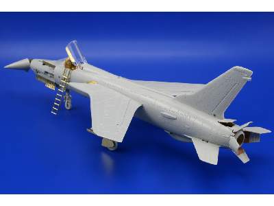 F-105D exterior 1/72 - Trumpeter - image 5