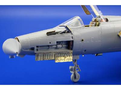 F-105D exterior 1/72 - Trumpeter - image 8