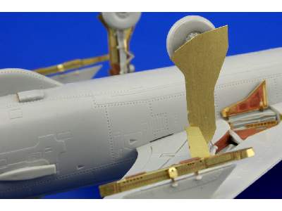 F-105D exterior 1/72 - Trumpeter - image 13