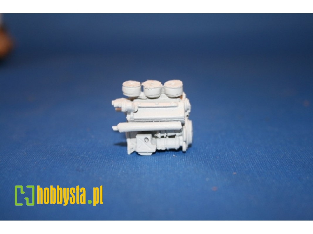 Maybach Hl 210 P45 Tiger Engine - image 1