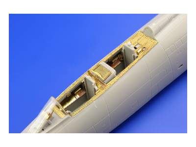 F-100F interior S. A. 1/72 - Trumpeter - image 5