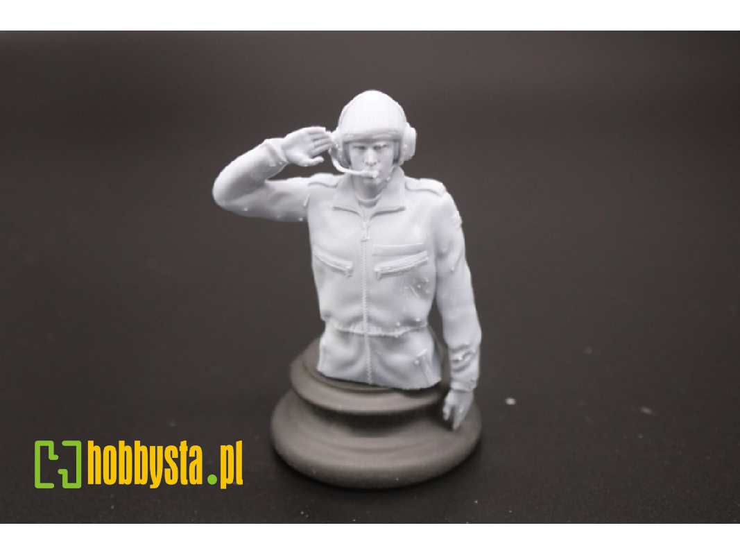 Bundeswehr Tank Crewmember Half-figure With Tank Helmet Saluting - image 1