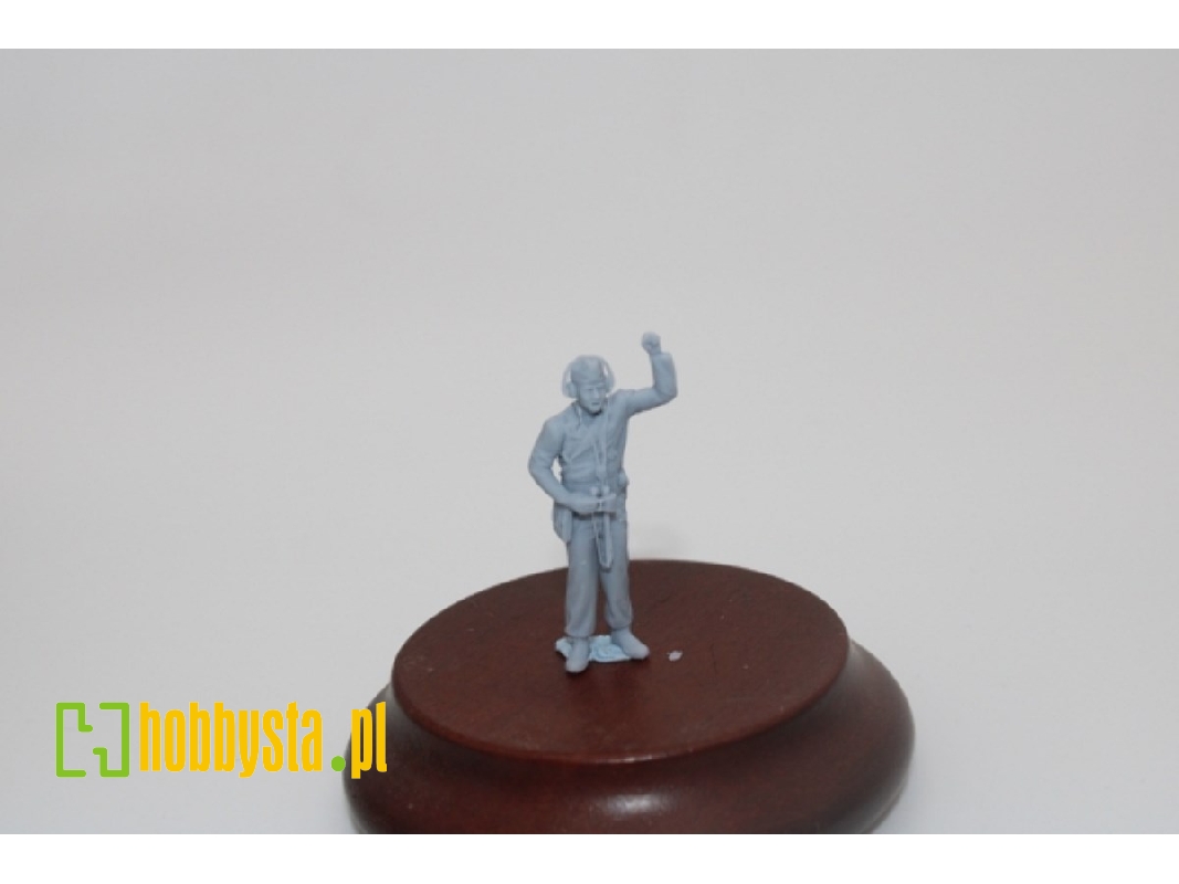 German Wwii Tank Commander Standing - image 1
