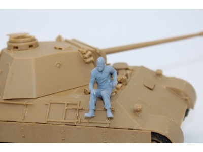 German Wwii Tank Crewmember - Tank Driver Or Radiooperator - image 1